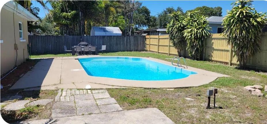 Вилла Private Poolside 5Br Клируотер Экстерьер фото